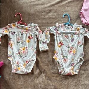 Carter's Floral Print Bodysuit Set - Multicolor. Size misprint- 9-12m